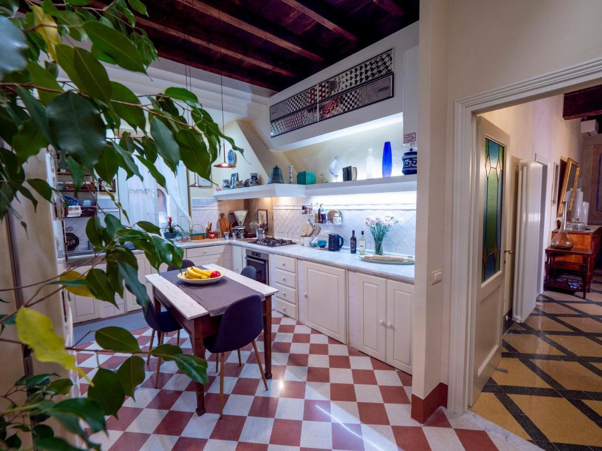Luxury - Elegante Appartamento Nel Cuore Di Lucca Eksteriør billede