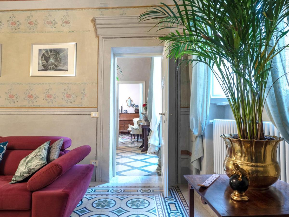 Luxury - Elegante Appartamento Nel Cuore Di Lucca Eksteriør billede
